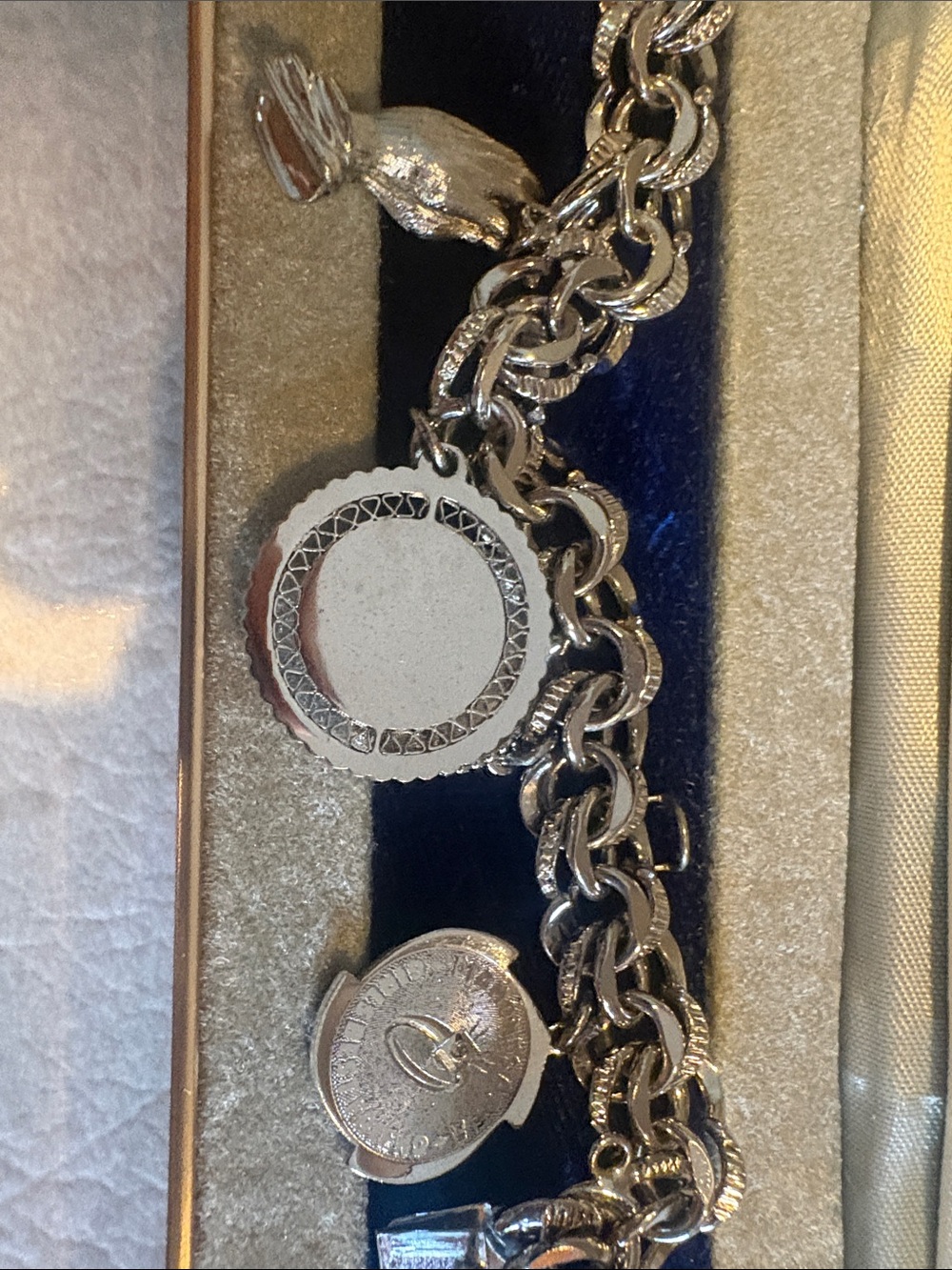 Vintage Rhythm. Silver Charm Bracelet with Mixed Pendants - Picture 4 of 4